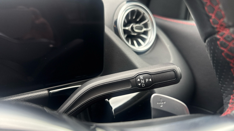 Mercedes-Benz GLA 220d 4Matic AMG Line Premium 5dr Auto Diesel Hatchback